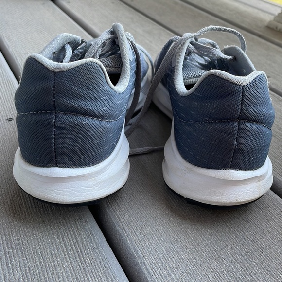 Nike Running Shoes - Picture 4 of 6